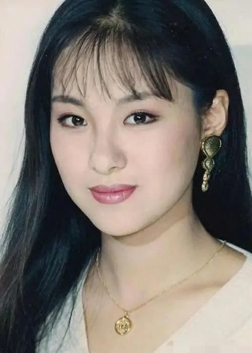 原创黑土地出大美人12位东北女星个个明艳动人甩白幼瘦几条街