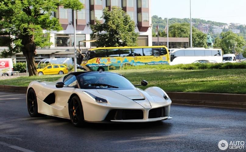 ferrari laferrari aperta