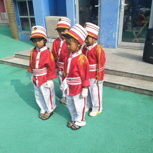 幼儿园升国旗