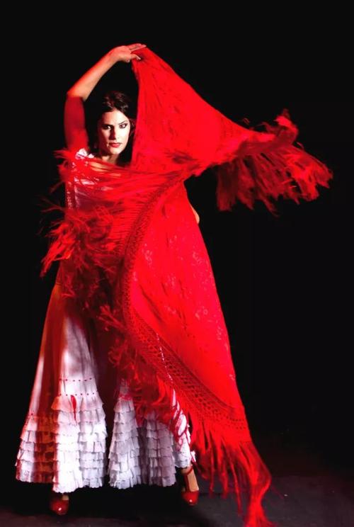 这黄暴又绝望的爱情 |《卡门》的七个不朽瞬间!