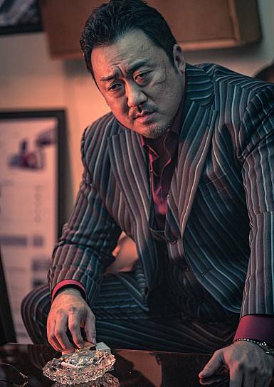马东锡,金武烈,金成圭主演的犯罪动作电影,于2019年5月15日在韩国上映