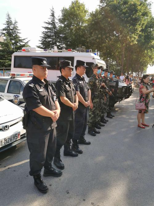 运城市公安局反恐特警支队开展2020年高考期间公安武警联勤武装巡逻