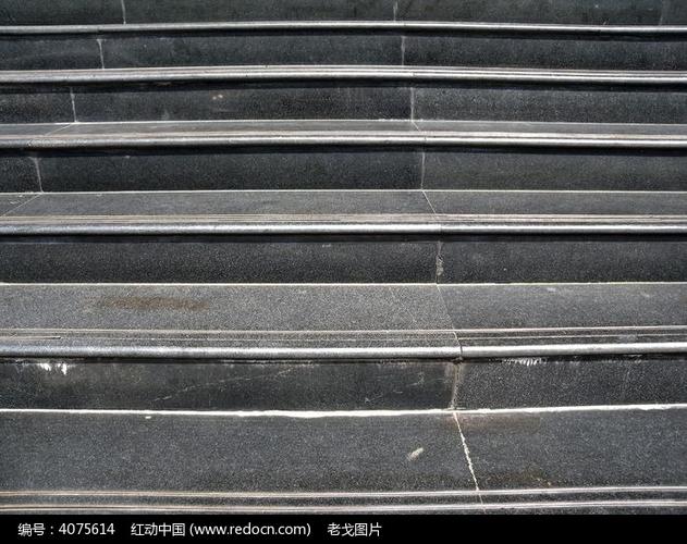 像五线谱的黑色台阶图片