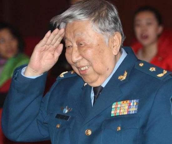 博物馆阴气重孕妇:李双江 级别:军人出身的明星谁最牛?