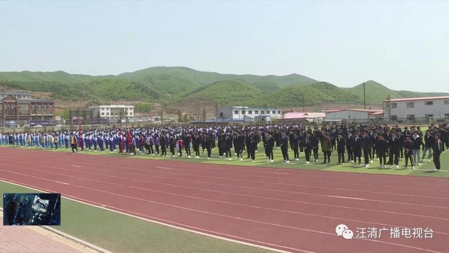 我县举行第十六届成人礼仪式