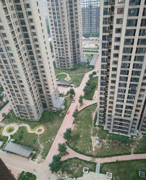 万泰丽景西区 2室1厅1卫 限女生