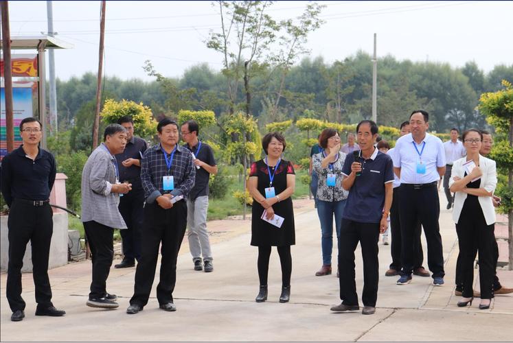欢迎来到丰宁满族自治县人大网站-县人大常委会视察美丽乡村建设情况