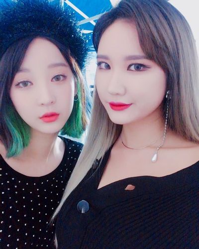 [exid][分享]171107 娇俏姐妹花 le慧潾合照超养眼