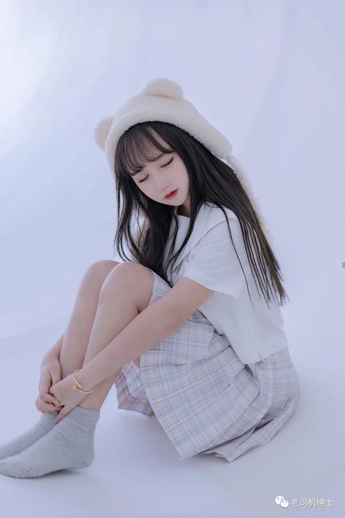 清纯妹子天台cos米线喵,jk制服(1)