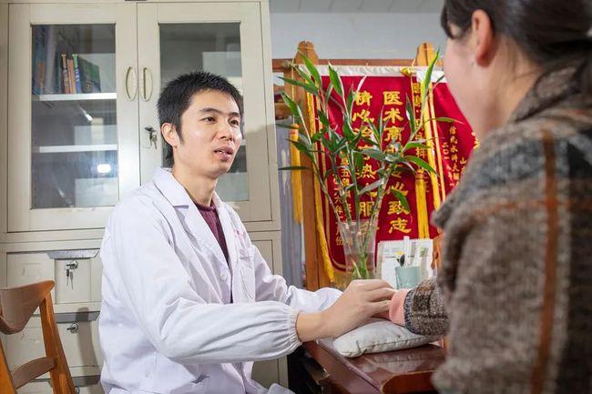 "文化进万家,云上过大年"| 新春传统文化·庐阳非遗(十五)王秀珍刺血