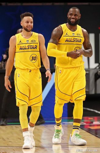 著名记者:詹姆斯全明星赛招募过库里!三巨头湖人让联盟大结局?