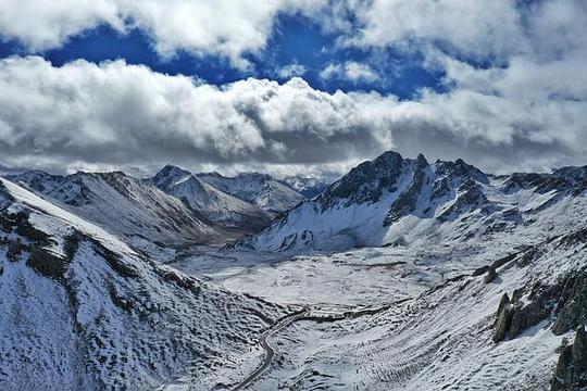 图片欣赏甘孜雪域天路藏巴拉雪山