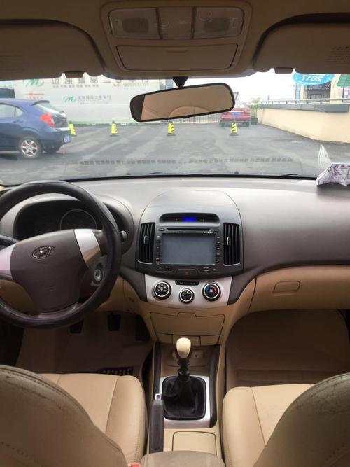 【】2009年12月 现代 悦动 1.6 豪华型真皮版 黑色 手动挡