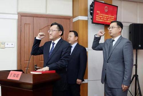 王清源为莱西市政府代市长王东岳徐一冰为莱西市政府副市长