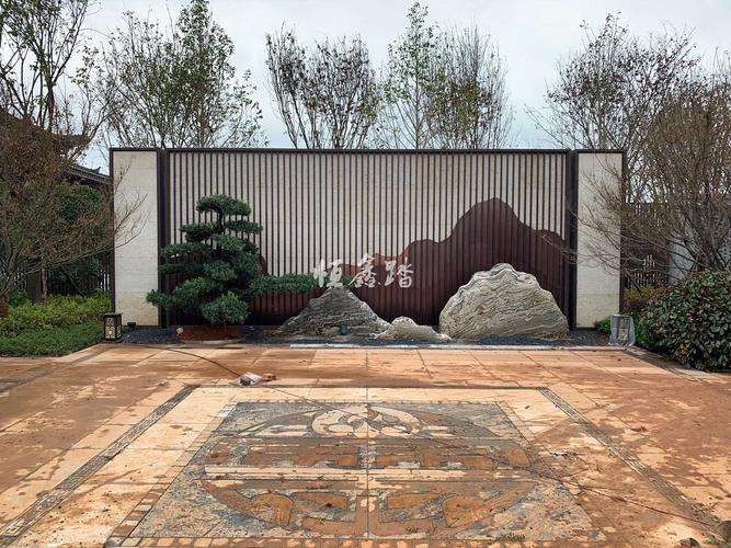 纯中式售楼中心户外园林山行不锈钢背景墙系列安装效果