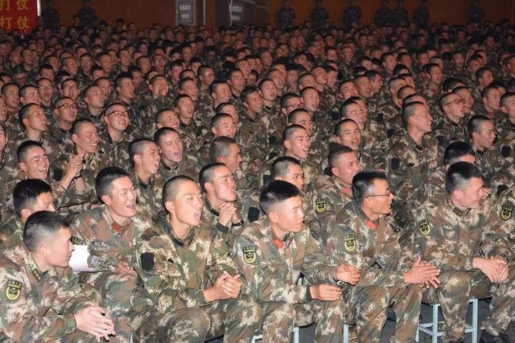 全城围观宜兴一武警部队深夜人头攒动还不知道这次重大事件的你就out