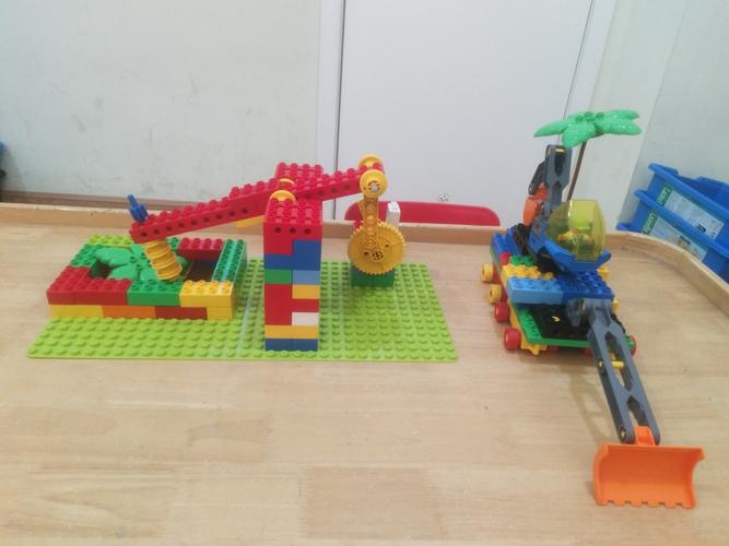 其它 叶泓铭的作品《舂米机》 写美篇 乐高学员:叶泓铭 课程阶段:机械