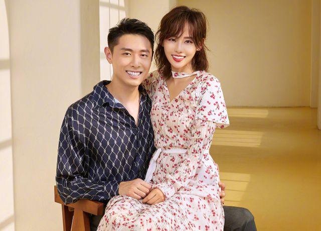 张嘉倪为买超庆生,唱情歌深情告白,夫妻俩对视甜哭屏幕前的网友