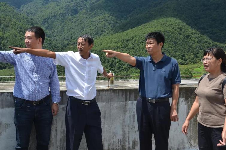 云龙县副县长,县公安局局长陈学植等一行领导深入我公司调研指导工作