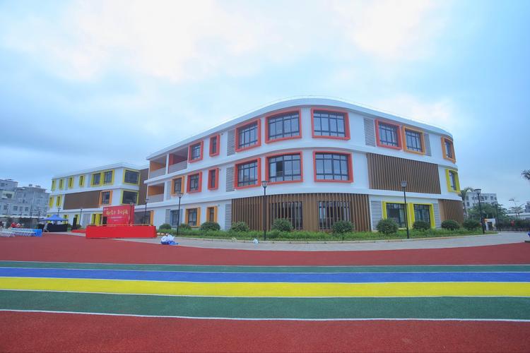 龙华区再增一家公办幼儿园,海口市高坡幼儿园开园提供