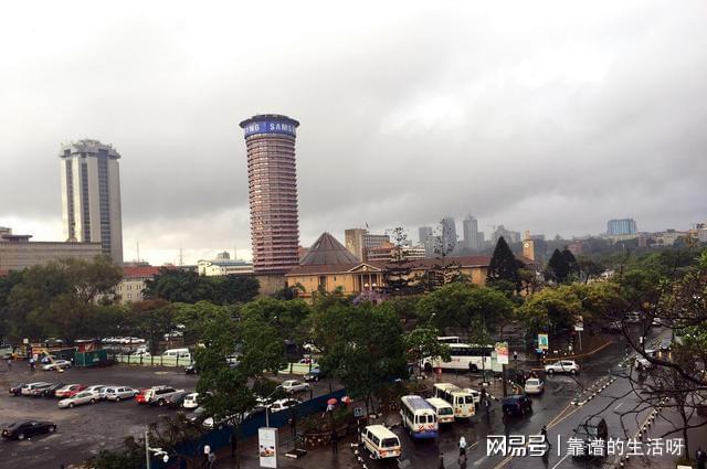 内罗毕是东非国家肯尼亚的首都,是东非地区最大的城市,非洲最大的