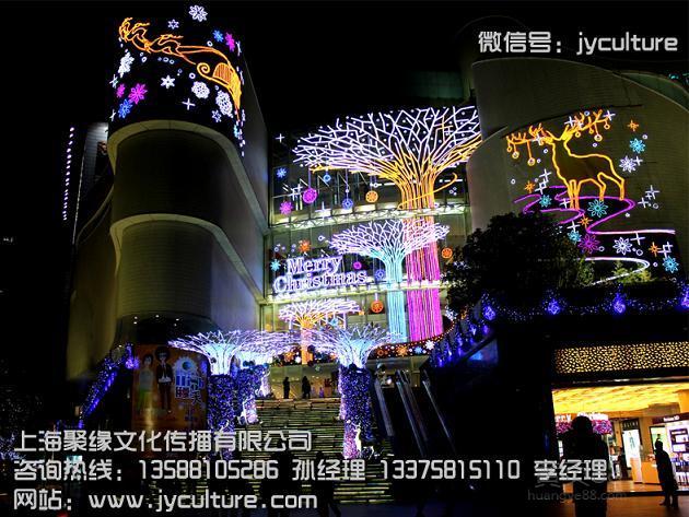 免费发布广告灯箱信息      节日灯饰画白天看只是一片灯饰围成的花