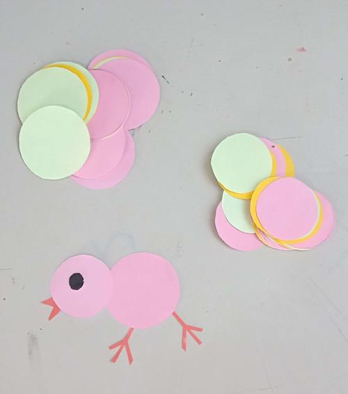 【岳城实验小学小小班郑老师】拼贴画小鸡