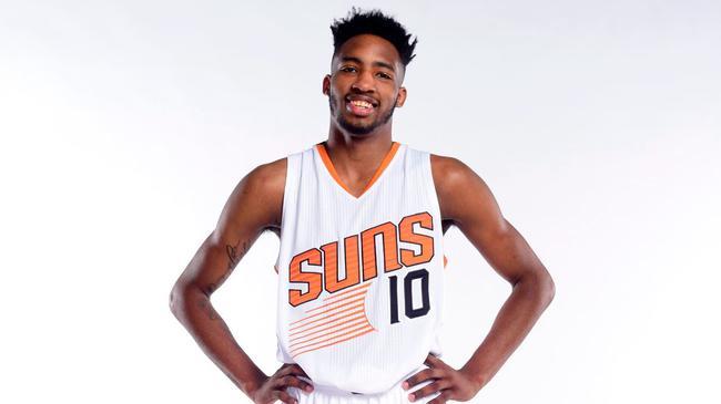 小琼斯就在不久之前,nba官方公布了今年全明星扣篮大赛的参赛名单.