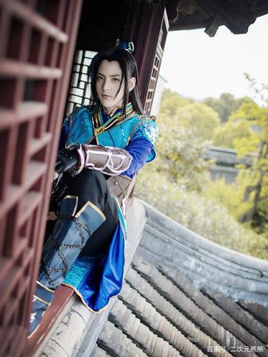 一组唐三的cos照和肖战的唐三比起来更喜欢哪一个呢