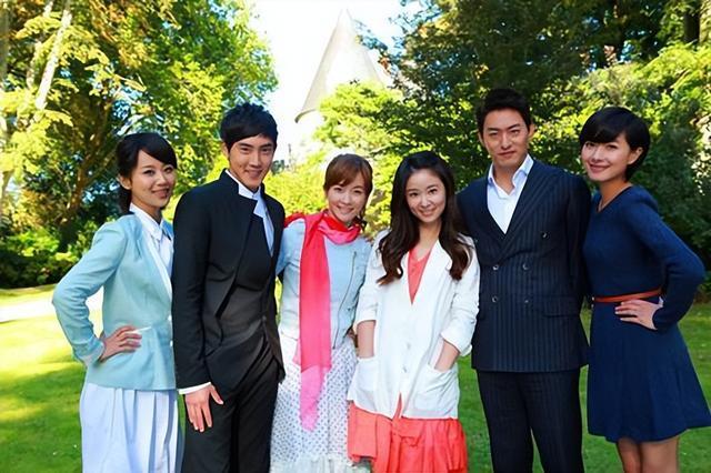 第二部是花非花雾非雾,李晟和张睿再次合作,出演男一号和女一号.