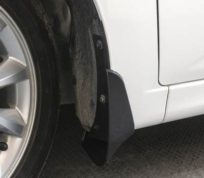 批发现代朗动新悦动索纳塔八瑞纳伊兰特名图雅绅特汽车挡泥板软