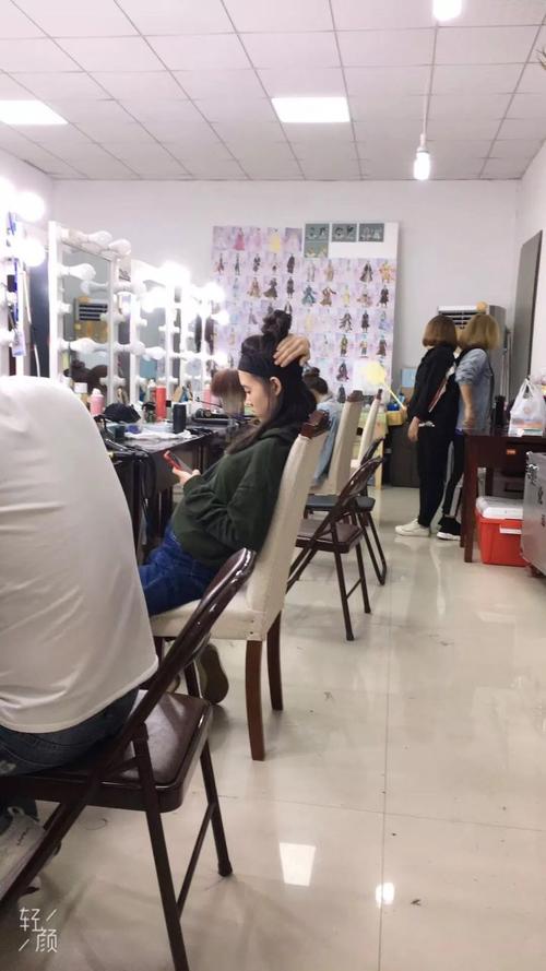 20余位影视剧组化妆师的工作花絮