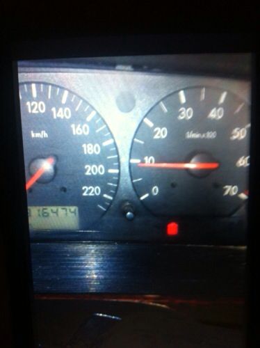 呢汽车水箱指示灯车子起动一分钟就亮了,可是水也不少