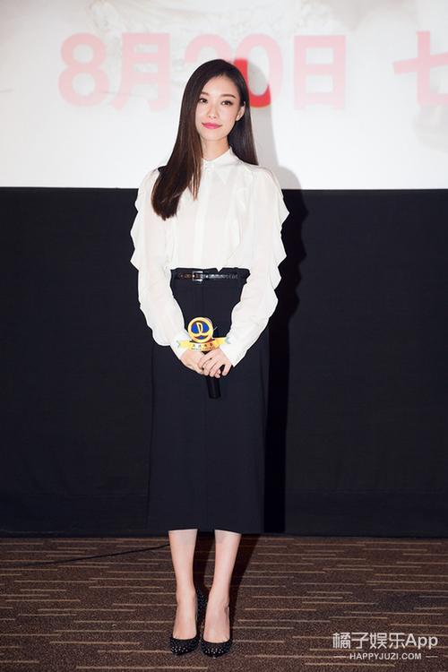 时尚 今天她最美 - 正文 最后一句: 倪妮你咋长得这么美丽又大方?