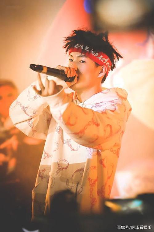 红花会贝贝李京泽直播中剁自己手指,吓坏了网友:快点