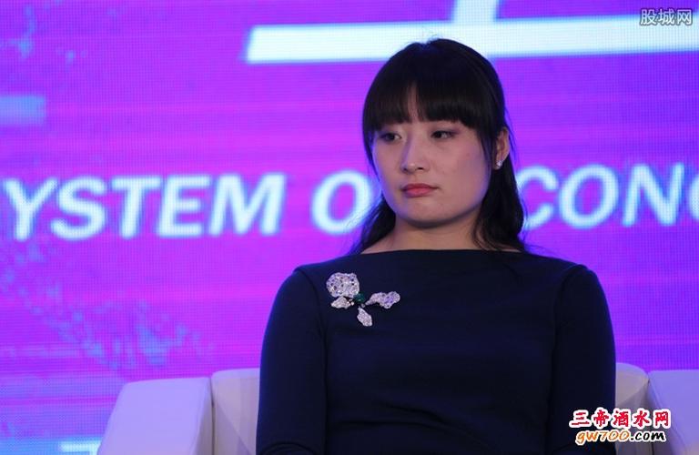 企业家宗馥莉据悉,宗庆后只结过一次婚,他唯一的妻子叫施幼珍,同样