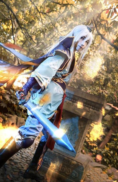 直接去演剑三吧,这个剑仙男刀cos太帅了