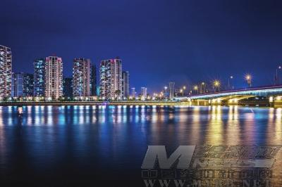 夜幕下的江油涪江三桥