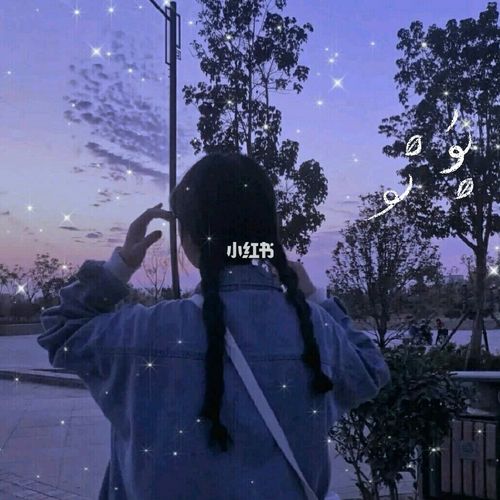 以天空为背景的闺蜜头像9人_素材_头像