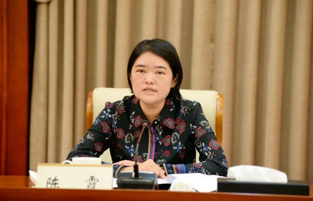 建湖重阳节县领导来到他们身边