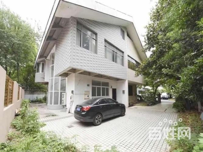 地铁房龙华花园徐汇龙华别墅中等装修