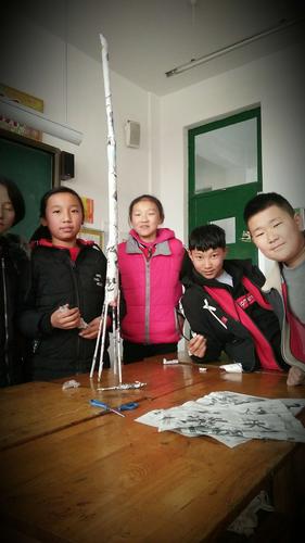 搭建报纸塔——我们的第二次创意