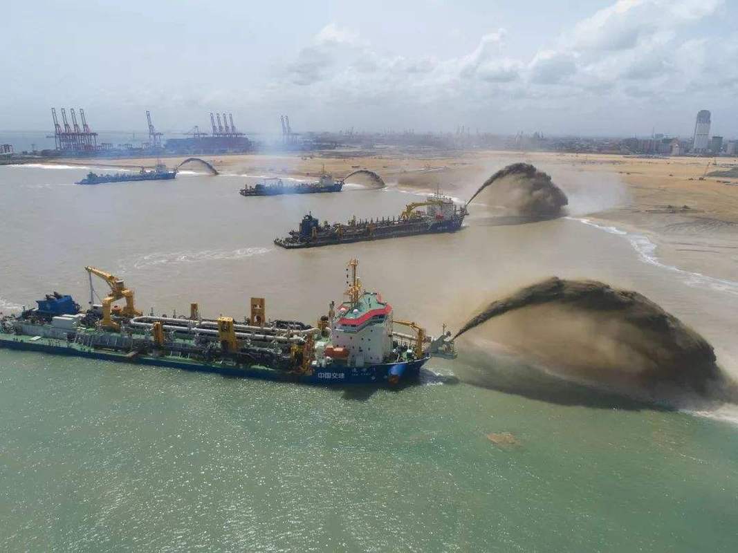 两千多年来我国东部地区已多出一个海南岛的面积大海在后退