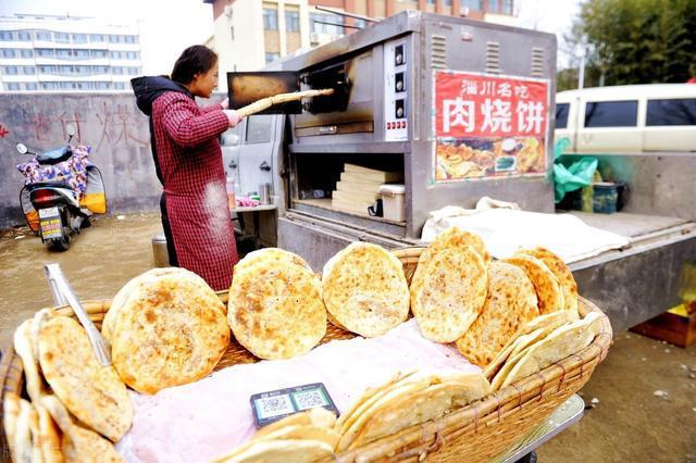 他乡美食在济宁之博山肉烧饼好吃不贵