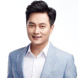 她是云飞前妻,老公星光大道成名后和她离婚,如今独自带女儿生活