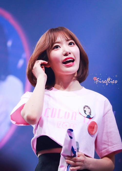 10.29 izone showcon出道舞台 宫脇咲良