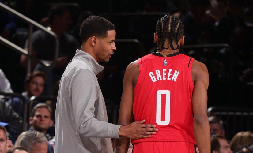 的火箭,大多数人都觉着是轻轻松松的虐菜局,不管是巴雷特还是兰德尔