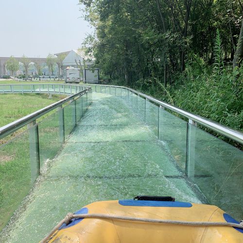 茅山宝盛园南京开车一个半小时,冲着彩虹滑草和玻璃滑