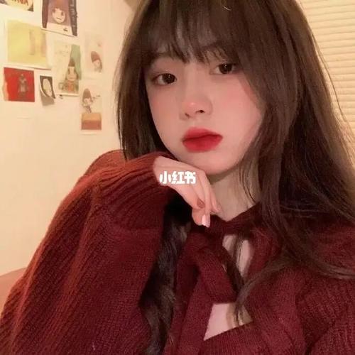 浮生万千,吾爱有三_女生头像_毛衣_素材_头像