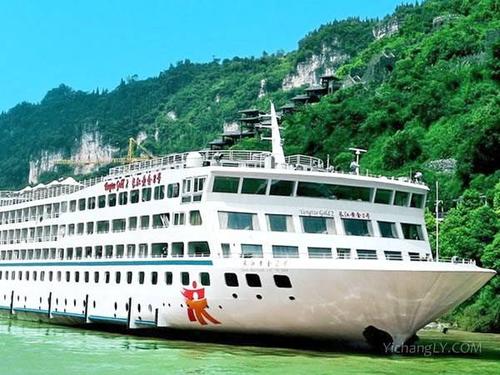 长江黄金系列邮轮是根据国家旅游局2008年发布的《内河游船星级的
